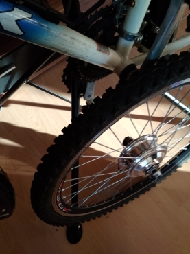 Laufrad mit E-Motor... Laufrad mit E-Motor...